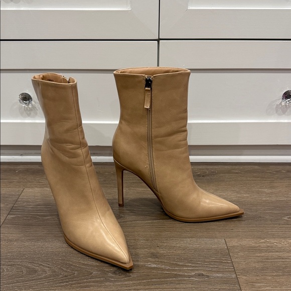 Source Unknown Shoes - Source Unknown Beige Heeled Boots